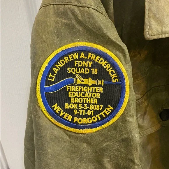 Alaskan Hardgear Duluth Waxed Canvas Men’s Green Coat Jacket Size XL 9/11 Badge - Picture 4 of 9